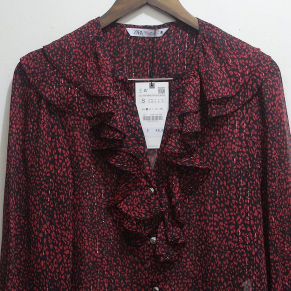 NWT Ruffled Animal Print Red Blouse. - Picture 4 of 6